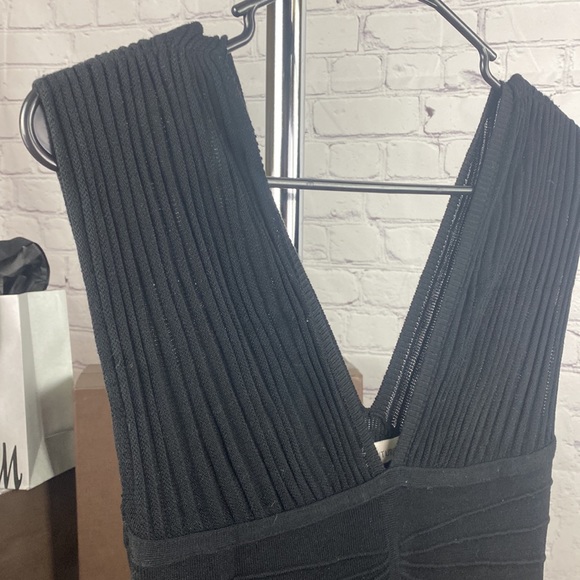 Wow Couture Sleeveless thick body conscious size S ( Small) thick material. - Picture 3 of 6